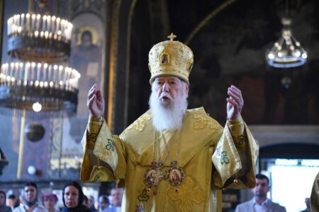 Богослужіння та молитви Патріарха Філарета за мир та перемогу України