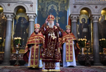 Почесний Патріарх Філарет звершив святкову літургію у Володимирському кафедральному соборі на свято Воздвиження Хреста Господнього