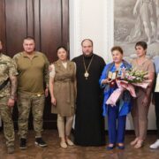 Архієпископ Симеон відзначив церковними нагородами воїнів до Дня Захисників України