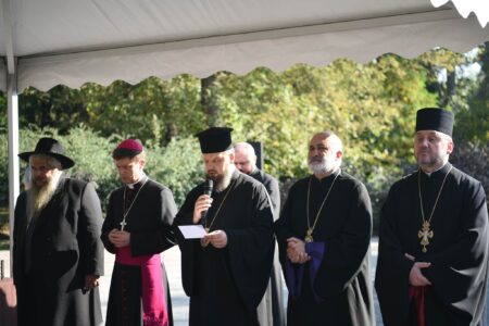 Міжконфесійна молитва піднесена в Бабиному Яру: Вшанування пам’яті жертв у день пам’яті 82-их роковин від дня трагедії