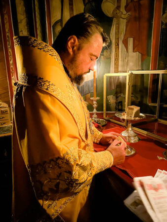 АФОН. Митрополит Олександр відправив Літургію у монастирі Ксенофонт
