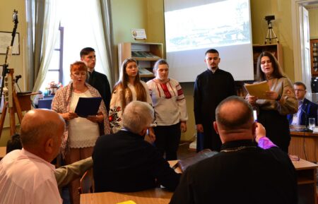 Почаївська Лавра і Українська Православна Ідентичність: Змінність та Сучасність