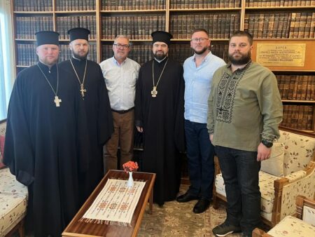 Делегація КПБА відвідала заклади вищої богословської освіти та святині Криту