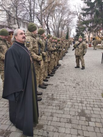 Роль і Благодать Військового Капелана: Духовна Підтримка у Часи Україно-Російської Війни