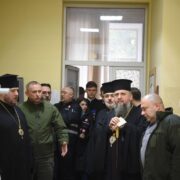 Святкова подяка: Митрополит Епіфаній нагородив героїв Мечникової лікарні