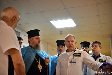 Святкова подяка: Митрополит Епіфаній нагородив героїв Мечникової лікарні
