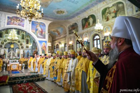 Хмельницьк: Митрополит Епіфаній святкує літургію у Свято-Покровському соборі