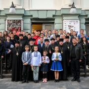 Зустріч Митрополита Епіфанія з одеською молоддю: Розмови про війну, покликання та щастя