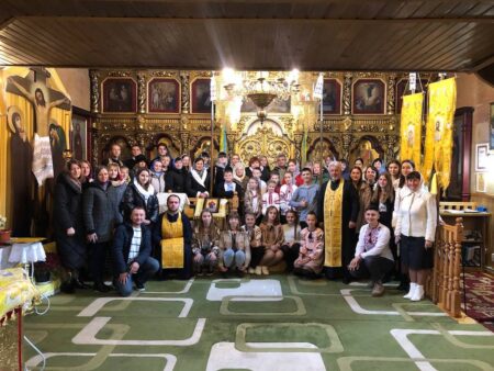 Творчий розвиток та духовна спільність: Недільні школи в дії