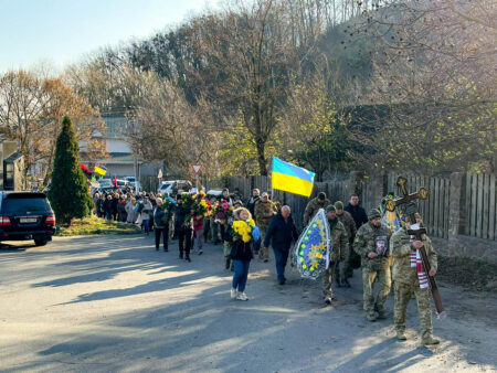 Митрополит Переяславський і Вишневський Олександр, звершив чин відспівування воїна Олександра Синельника, який загинув 14 листопада