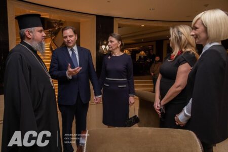 Предстоятель вручив відзнаки захисникам України на урочистому заході до Дня Подяки