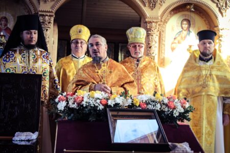 Нікопольська громада відзначила свято святого Петра Калнишевського під вогнем артилерії