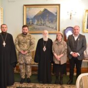 Святійший Патріарх Філарет вітає грузинських депутатів та волонтера на передовій у своїй резиденції в Поті