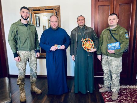 Військові капелани отримали благословення від Архієпископа у Дніпровській єпархії
