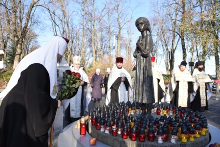 Світло Віри у Темряві Страждань: Молитва Патріарха Філарета за Жертвами Голодомору