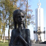 Митрополит Нестор Писик вручив високі нагороди на святкуванні 75-річчя Тернопільгазу