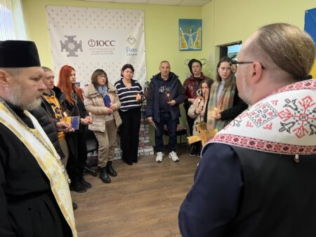 В Хабі ‘Доброго ранку, ми з Маріуполя’: Вшанування пам’яті та духовна об’єднаність під час Заупокійної літії
