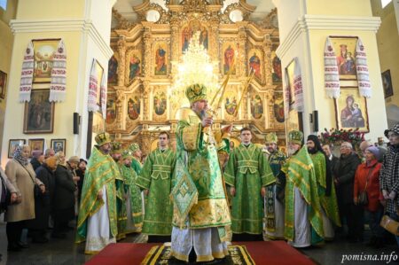 Святкова літургія: Митрополит Епіфаній вшанував пам’ять преподобного Паїсія