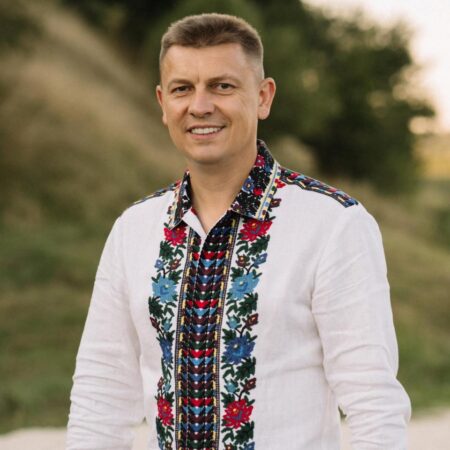 Володимир Болєщук: Молитва українською в Миколаївському Соборі – Свідчення віри та єднання з Православною Церквою України