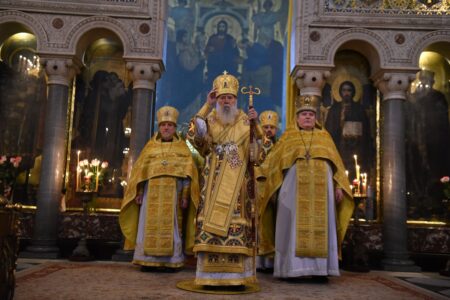 Духовна Велич Неділі: Молитва за Україну та Вчення про Безумного Багача