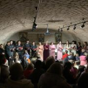 Різдвяне натхнення та спокій: Церковний хор "Кредо" звучав у Луцькому "Окольному замку"