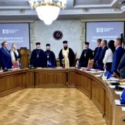 Молитва та Заклик до Солідарності: Західноукраїнський університет об'єднався у спільній молебні за мир та незалежність