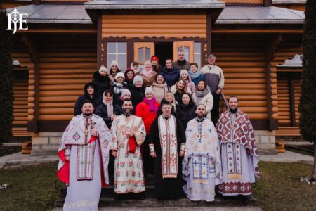 «Серед своїх»: Ретрит для родин захисників відновлює рух життя після тривалих труднощів