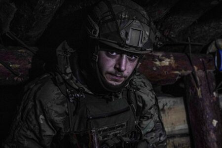 Молитва Батьків за Сина-Воїна: Різдвяна Молитва за Мир у Серці Та на Батьківщині