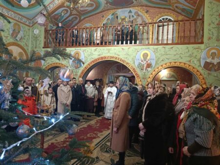 Мала Батьківщина-Буковина Предстоятеля ПЦУ Епіфанія – вітає гучною колядою Україну з Різдвом Христовим!