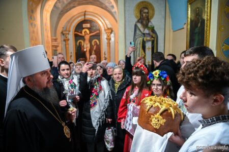ВІДЕО/ФОТО- Благословення на перемогу: Митрополит Епіфаній молиться за Україну в Кременці