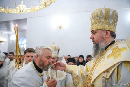 Святковий день на Тернопільщині: Митрополит Епіфаній вручив нагороди воїнам та волонтерам