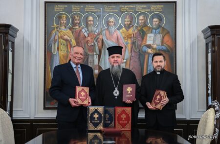 Зустріч Митрополита Епіфанія та Голови Українського Біблійного товариства: Розгляд Питань Популяризації Біблії в Суспільстві