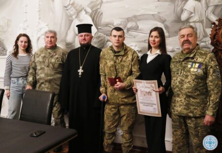 Церковна Нагорода за Вірність та Мужність: Волонтери та Козаки отримали Високі Відзнаки
