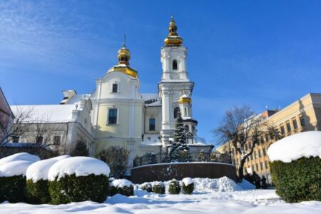 Розклад Різдвяних богослужінь у кафедральному соборі: Спільнота та Святкова Радість