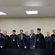 Конфлікт навколо Казанського храму в Ладижині: Релігійна Напруга