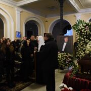 Курси «Основи сім’ї»: Провідний Шлях до Гармонії та Розквіту Подружнього Життя
