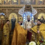 Параволан: Воїн Без Зброї, Що Рятує Життя в Обличчя Війни
