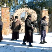 Конфлікт навколо Казанського храму в Ладижині: Релігійна Напруга