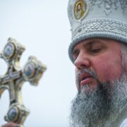 Блаженнійший Митрополит Епіфаній освятив Дніпровські води-ВІДЕО