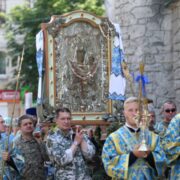 Молитва в Часи Небезпеки: Спільна Молитва та Сподівання у Час Ракетних Обстрілів України
