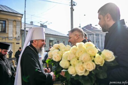 Митрополит Епіфаній очолив молебень у Чернівцях: Подяка та нові відповідальності