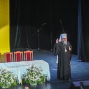 Релігійний Спротив У Ленківцях: Конфлікт Між ПЦУ та УПЦ на Передодні Візиту Епіфанія в Чернівці