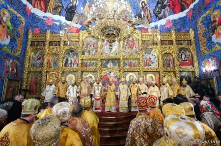 Божественна літургія та освячення розписів: Спеціальне подією в Свято-Михайлівському соборі Житомира
