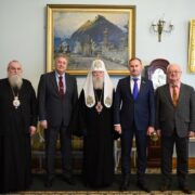 Збірка роздумів і порад Блаженнішого Митрополита Епіфанія: Віра, надія, та підтримка у складні часи
