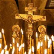 Похорон професора та молитва за загиблих: церемонія, очолювана Митрополитом Епіфанієм