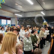 Предстоятель відзначив українських волонтерів за внесок у обороноздатність країни