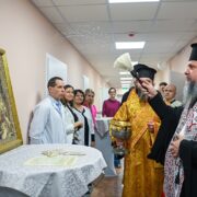 Митрополит Епіфаній благословляє оновлений Центр орфанних захворювань у лікарні «Охматдит»