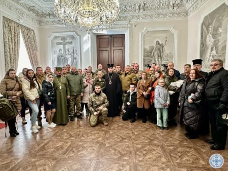 Відзначення мужніх воїнів та волонтерів у Дніпровській єпархії ПЦУ