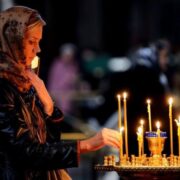 Онлайн-духовність: зближення з минулим у часи сучасних технологій