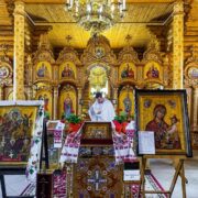 Духовна підтримка в часи війни: молитва перед чудотворними іконами в Русанові